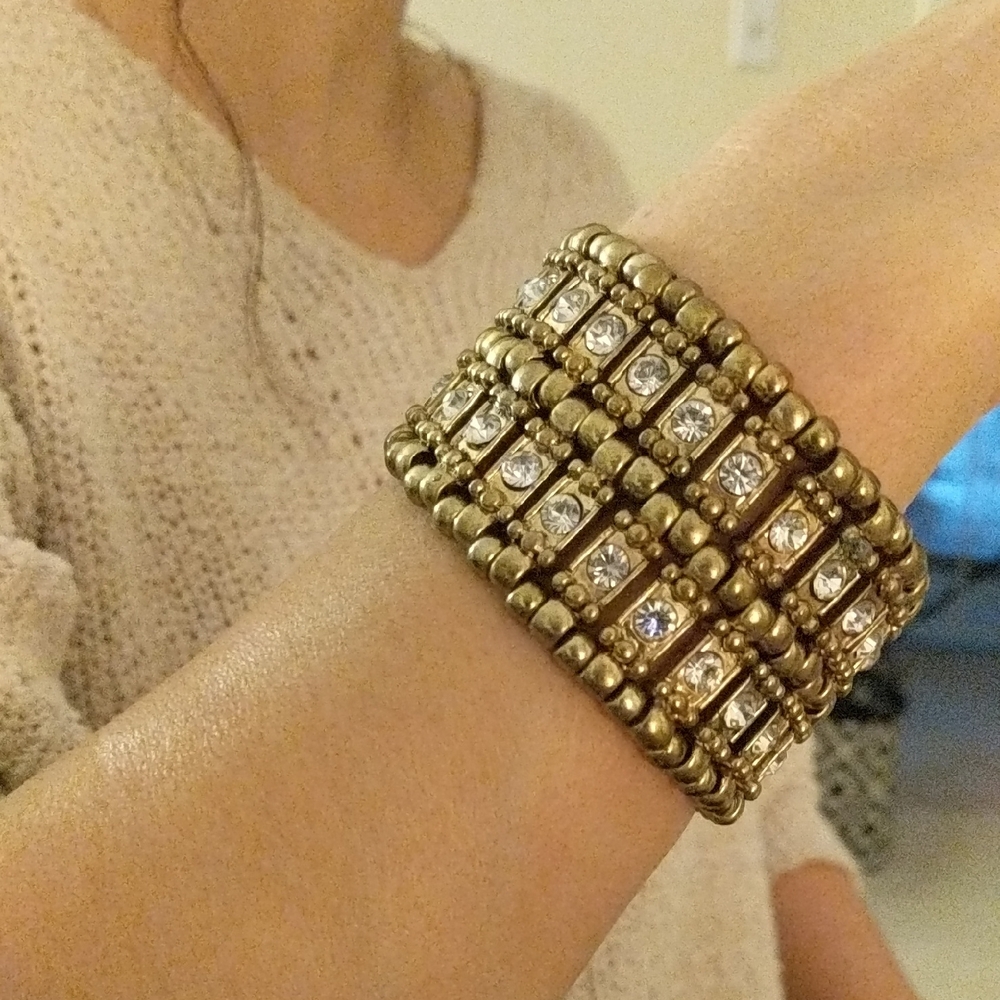 Elegant Gold Beaded Bracelet